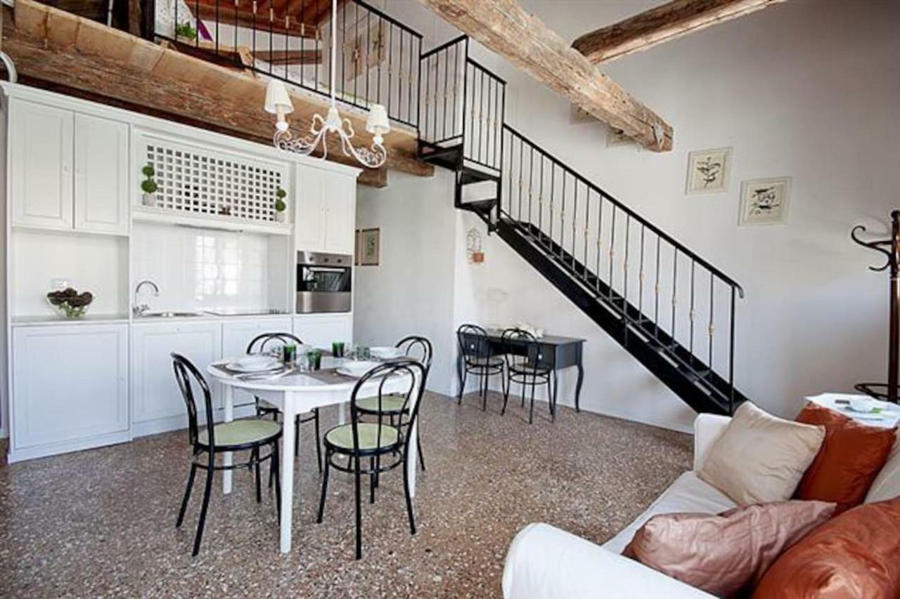 Loft Overlooking The Grand Canal Venice Exterior photo
