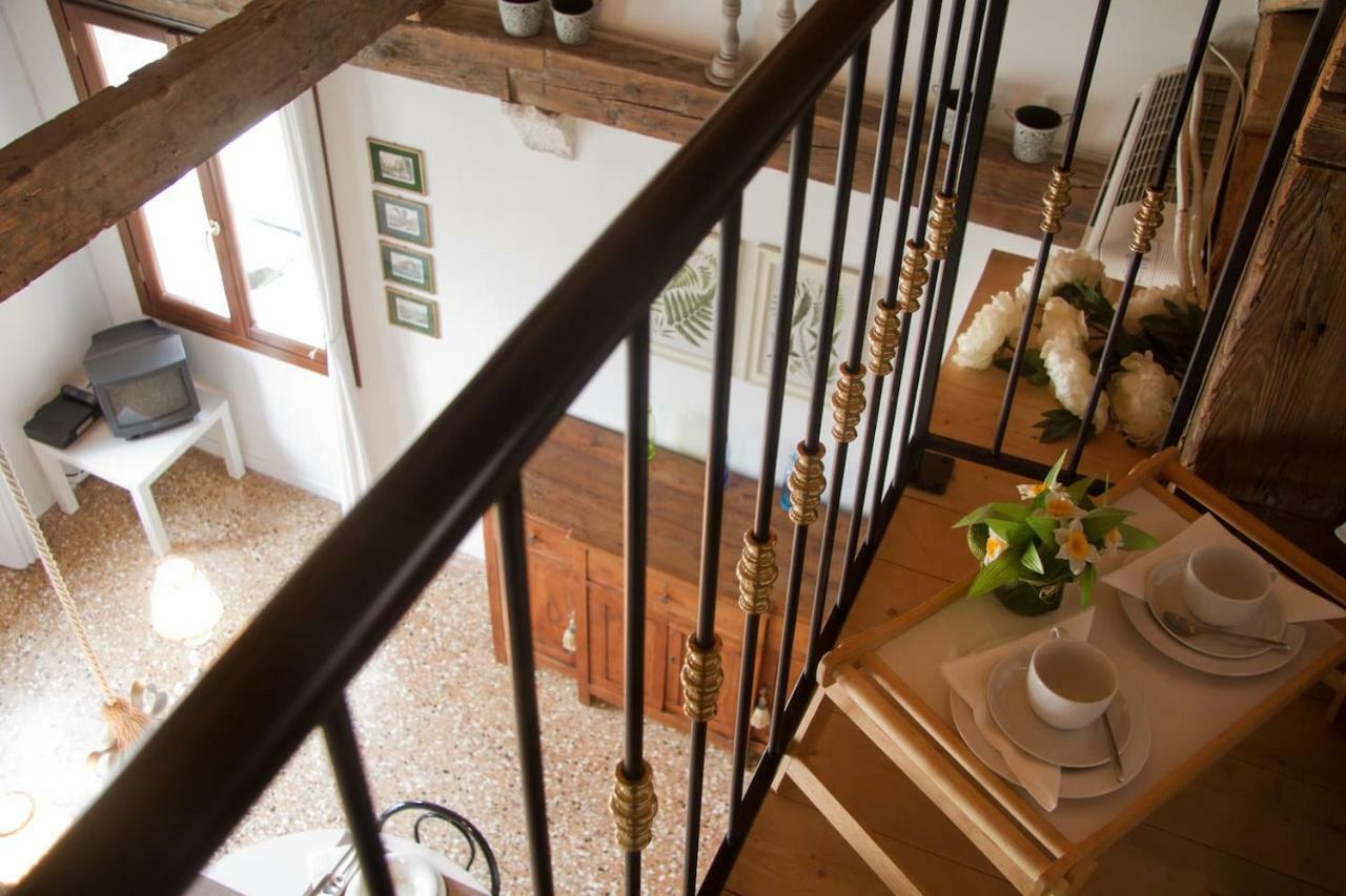 Loft Overlooking The Grand Canal Venice Exterior photo