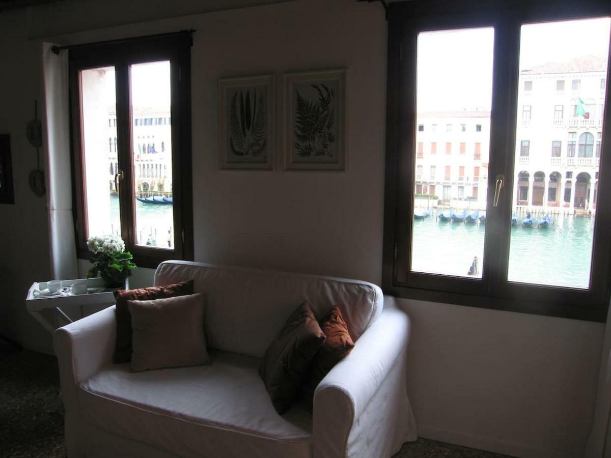 Loft Overlooking The Grand Canal Venice Exterior photo